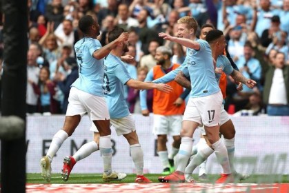  德布劳内手术刀直塞，曼城中场大师主宰比赛  